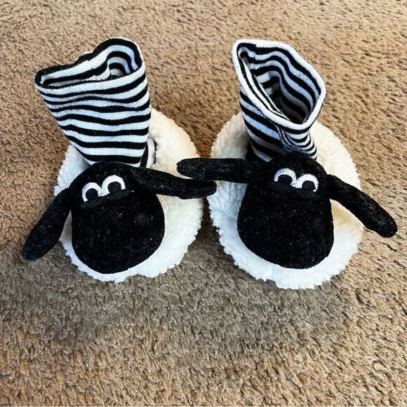 Sean the Sheep Baby Boy/ Girl Timmy Time Baby Slippers OS - Picture 1 of 7